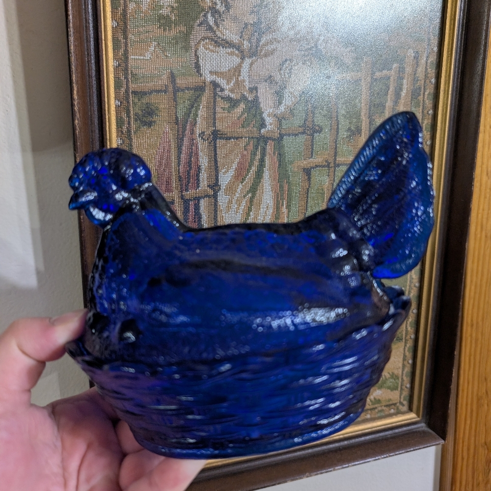 Vintage LG Wright Cobalt Blue Glass Hen on Nest - Split Tail HON MCM Farmhouse - Picture 13 of 13